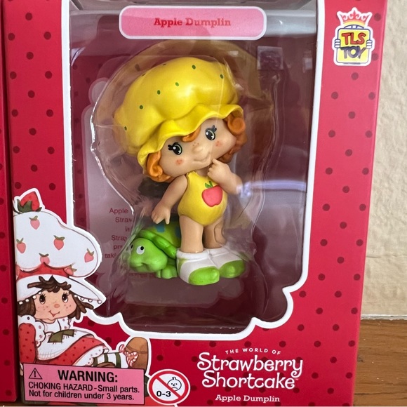 Strawberry Shortcake Figurines by TLS Toys set of 4 - Picture 2 of 6